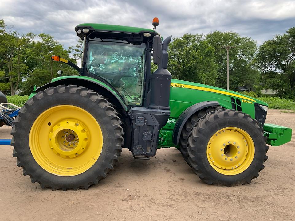 John Deere 8370R