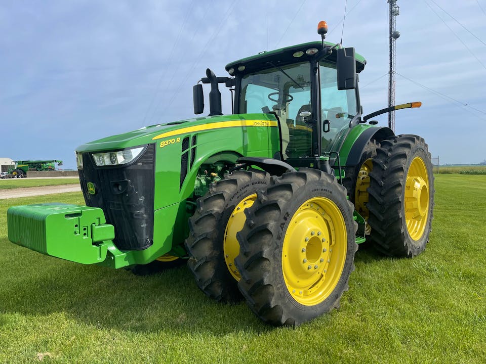 John Deere 8370R