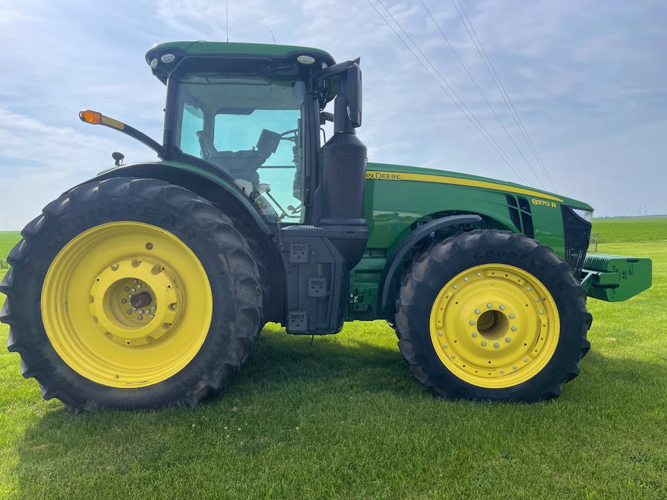 John Deere 8370R