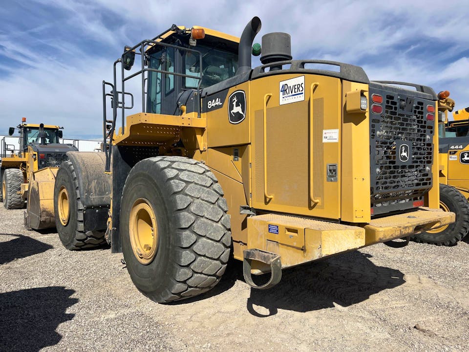 John Deere 844L
