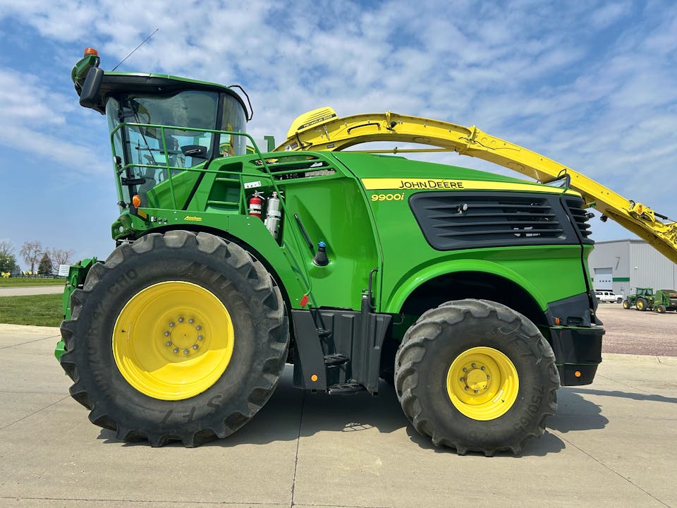 John Deere 9900