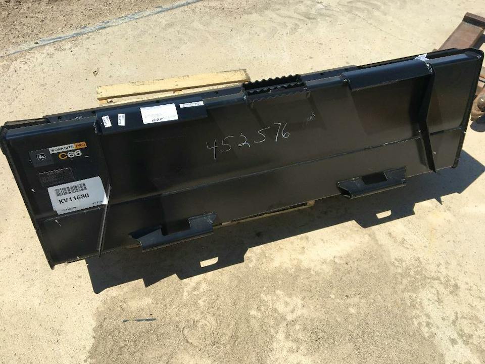 John Deere CE66
