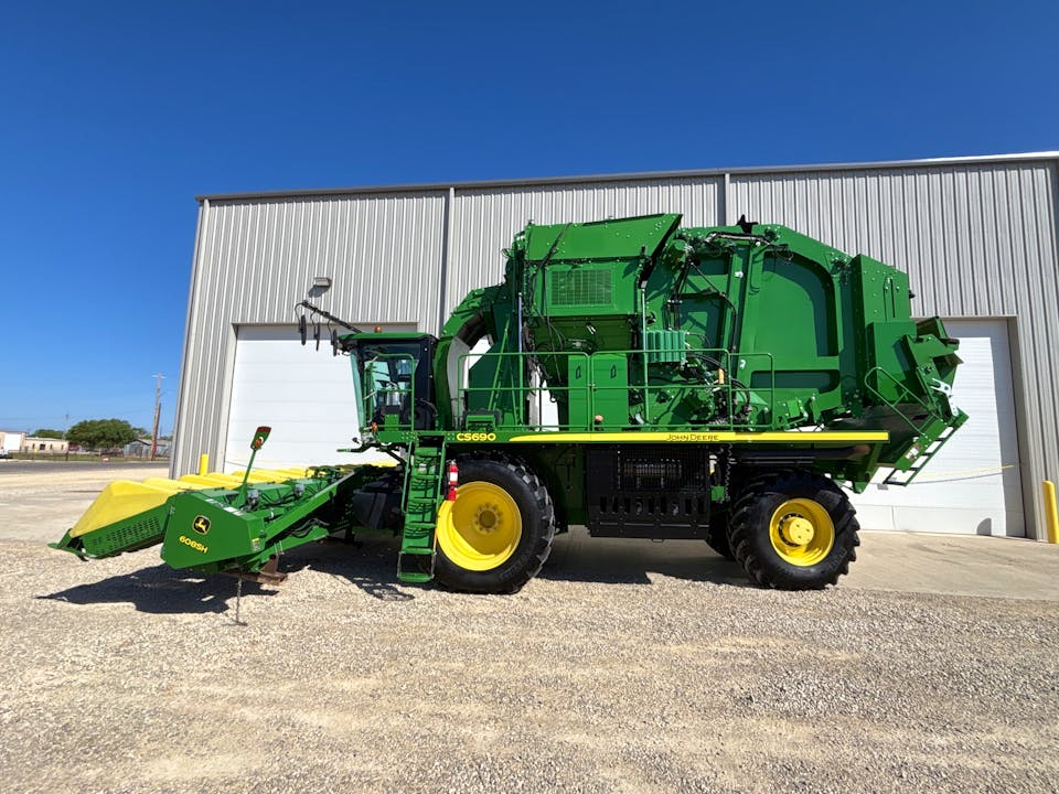 John Deere CS690