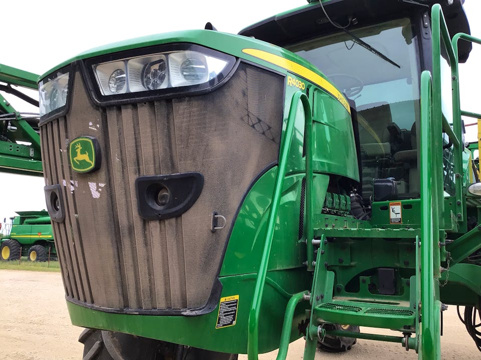 John Deere R4030
