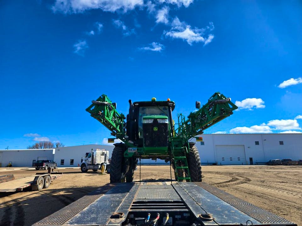 John Deere R4038
