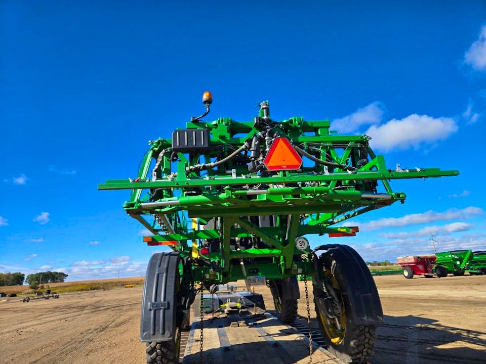 John Deere R4038