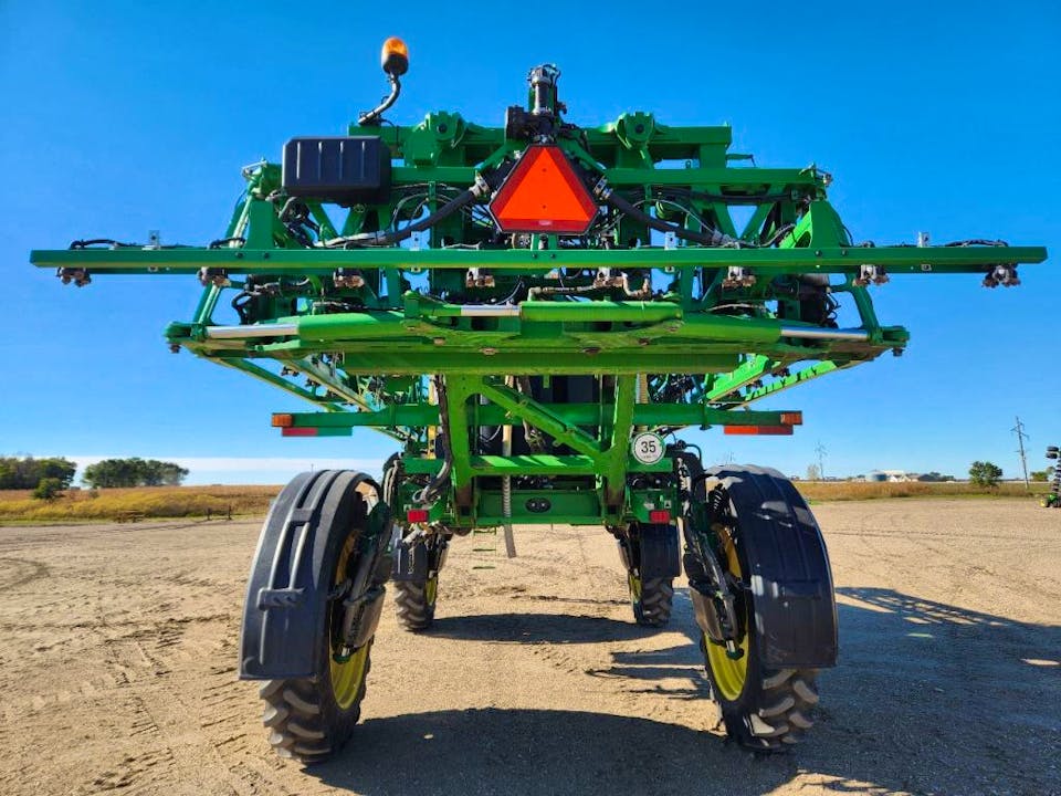 John Deere R4038