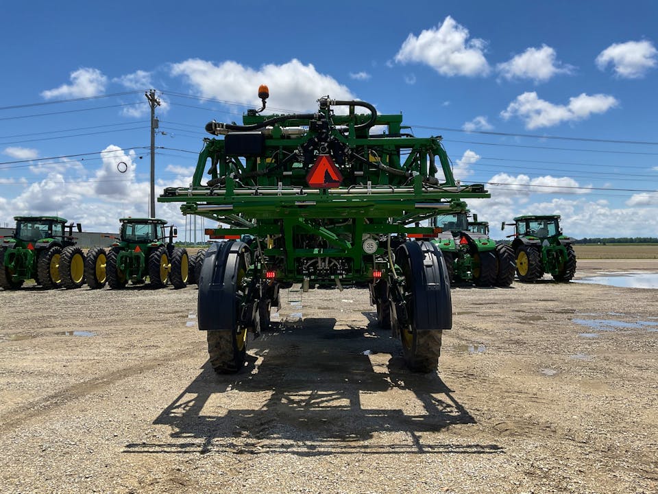 John Deere R4045