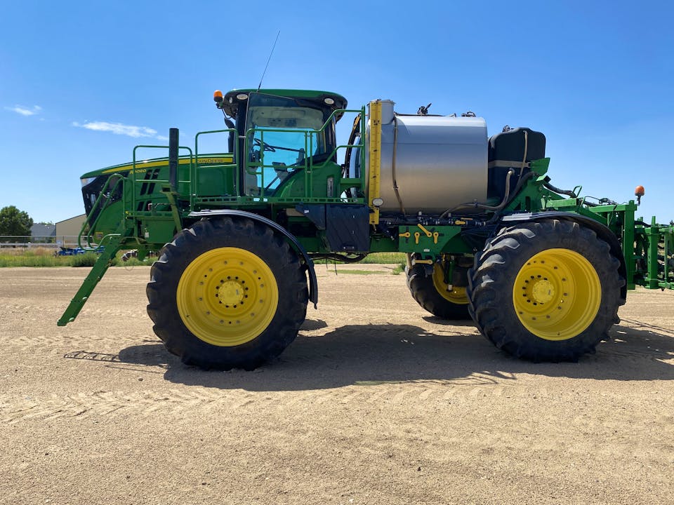 John Deere R4060