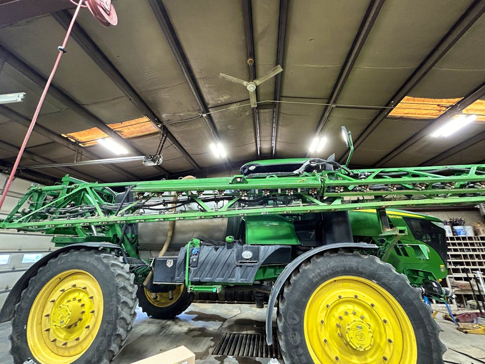 John Deere R4060