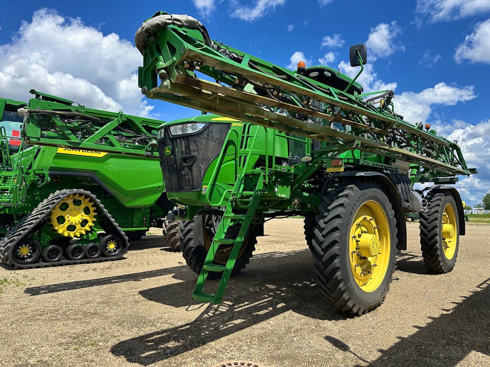 John Deere R4060