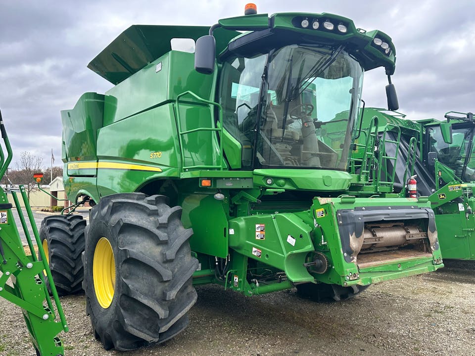 John Deere S770