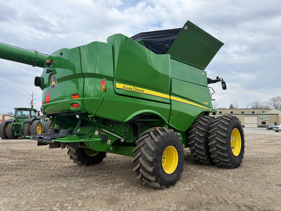 John Deere S780
