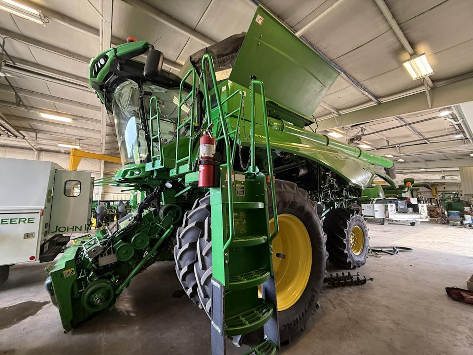 John Deere S780
