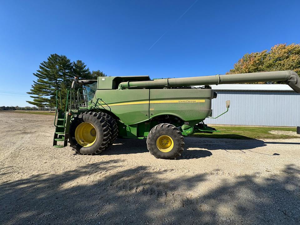 John Deere S780