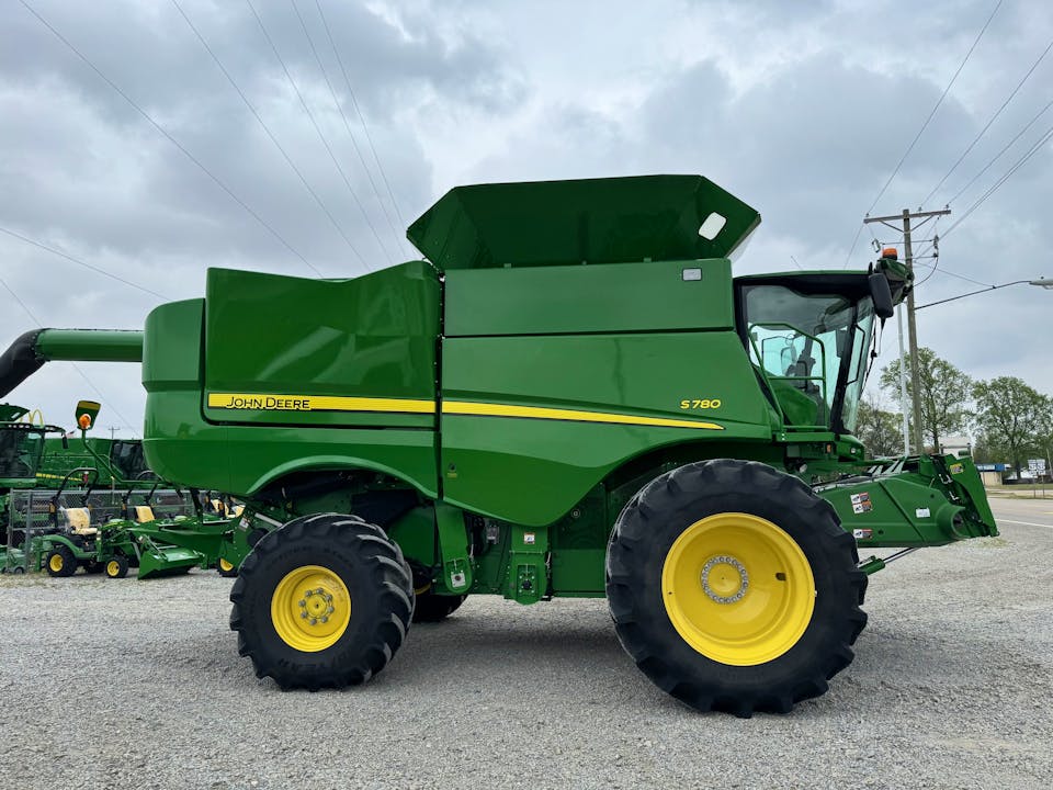 John Deere S780