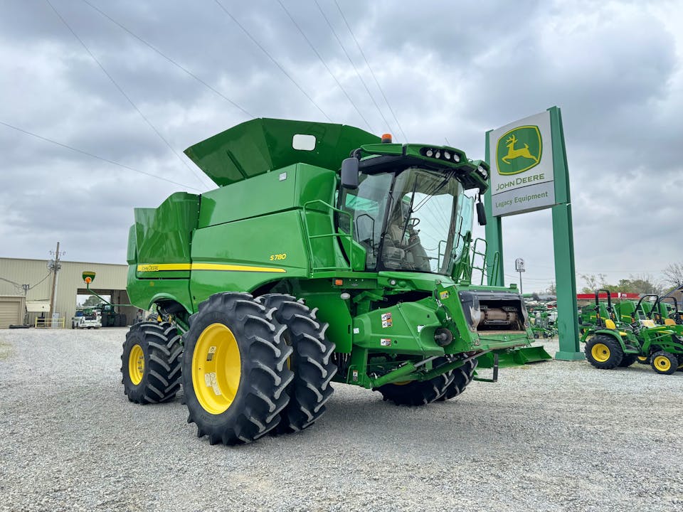 John Deere S780