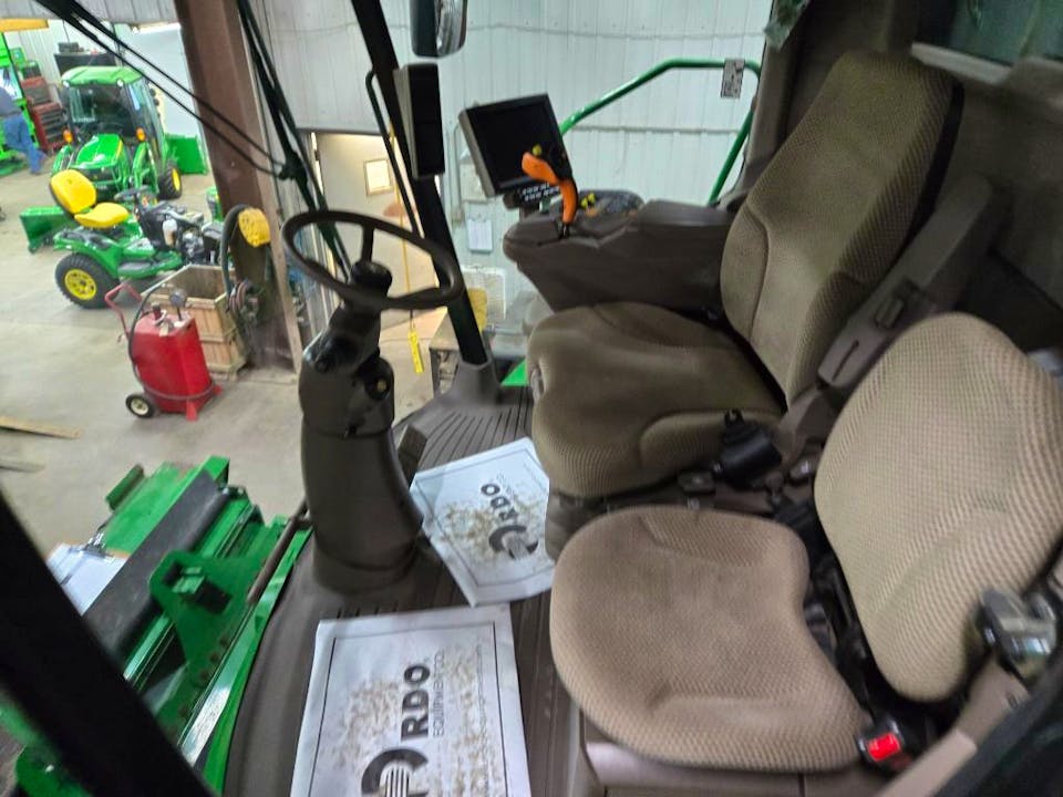 John Deere S780