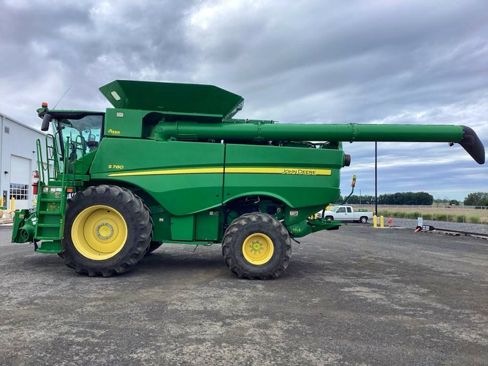 John Deere S780