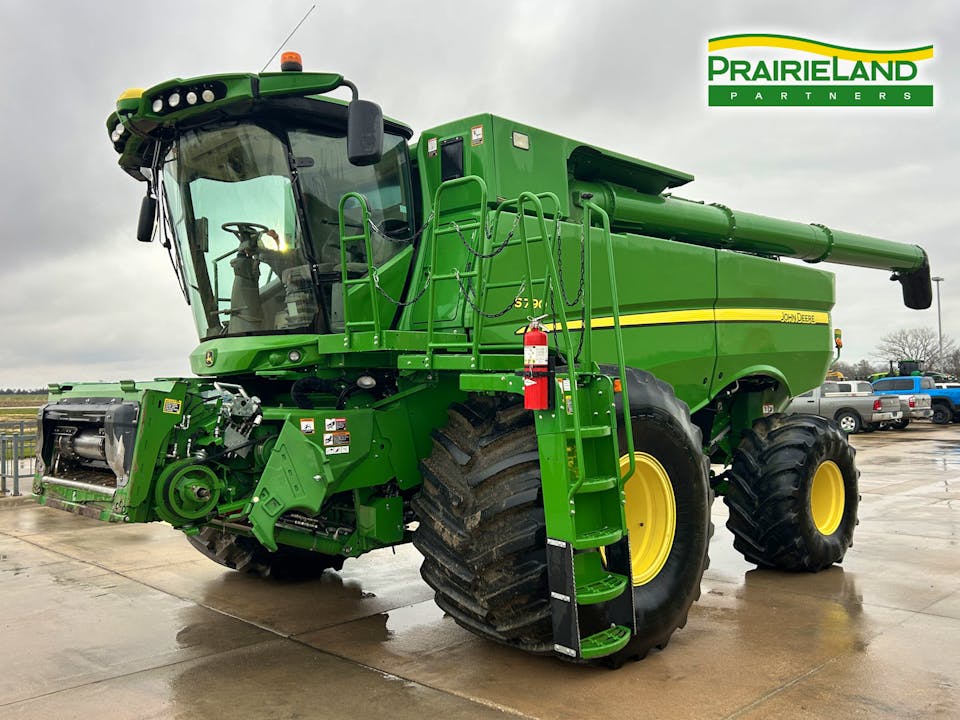 John Deere S790