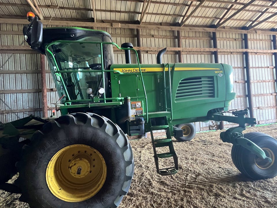John Deere W235
