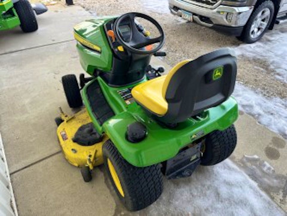 John Deere X390