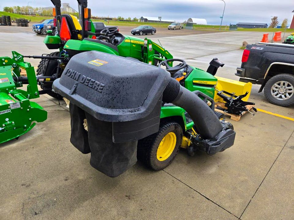 John Deere X570