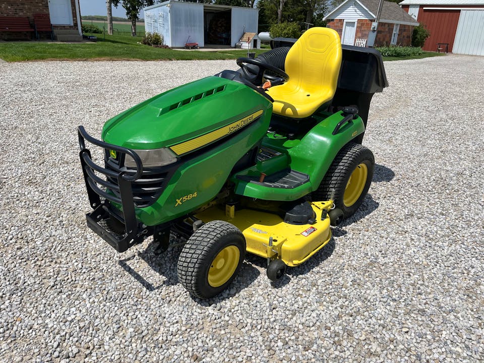 John Deere X584
