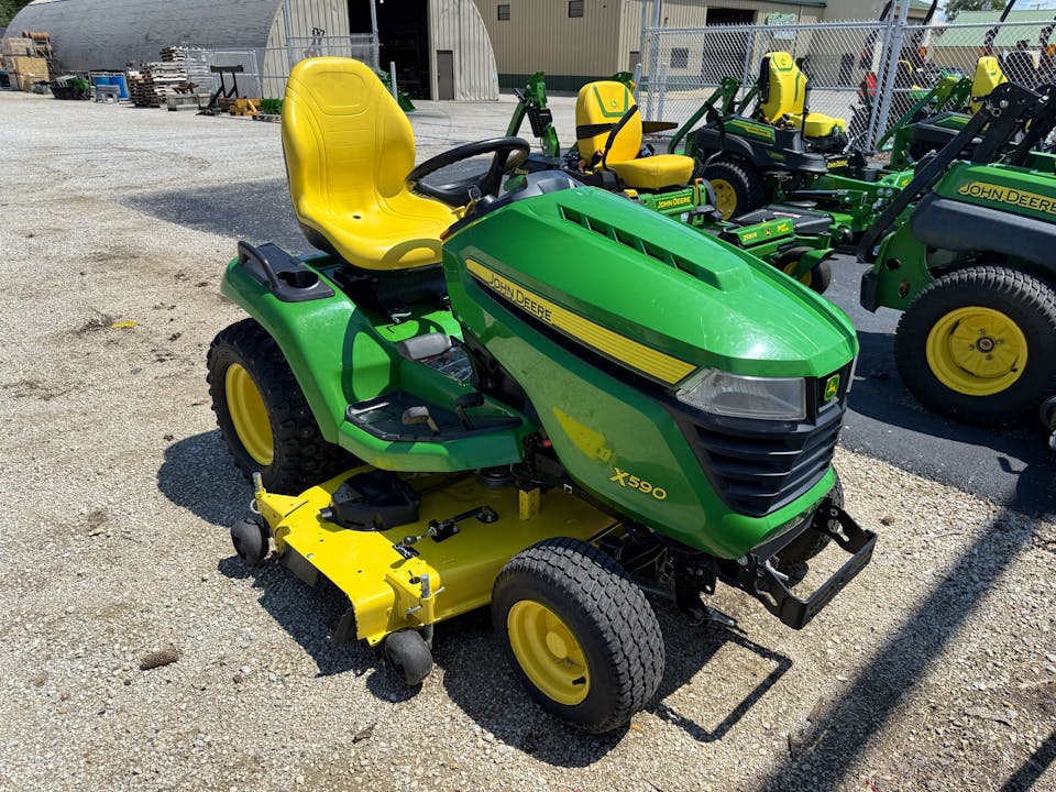 John Deere X590