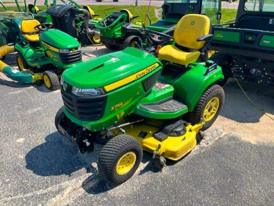 John Deere X754