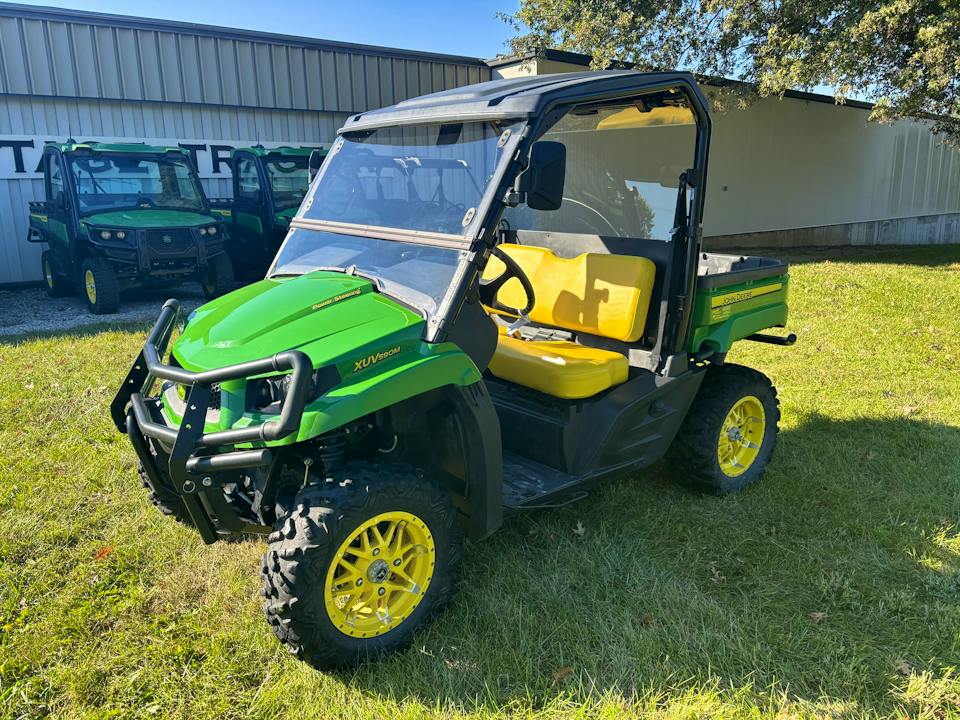 John Deere XUV590M