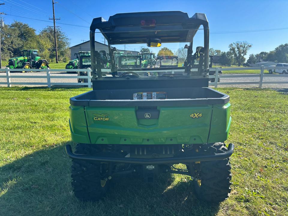 John Deere XUV590M