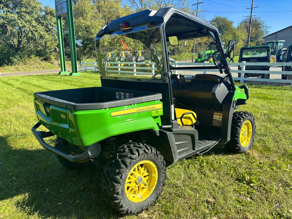 John Deere XUV590M