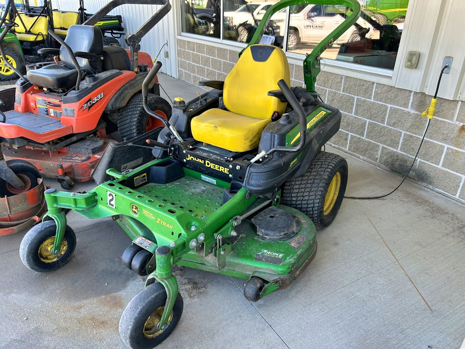 John Deere Z915E