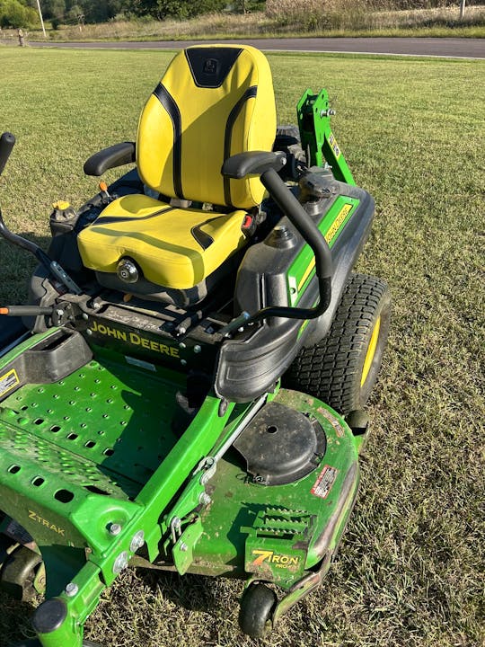 John Deere Z930M