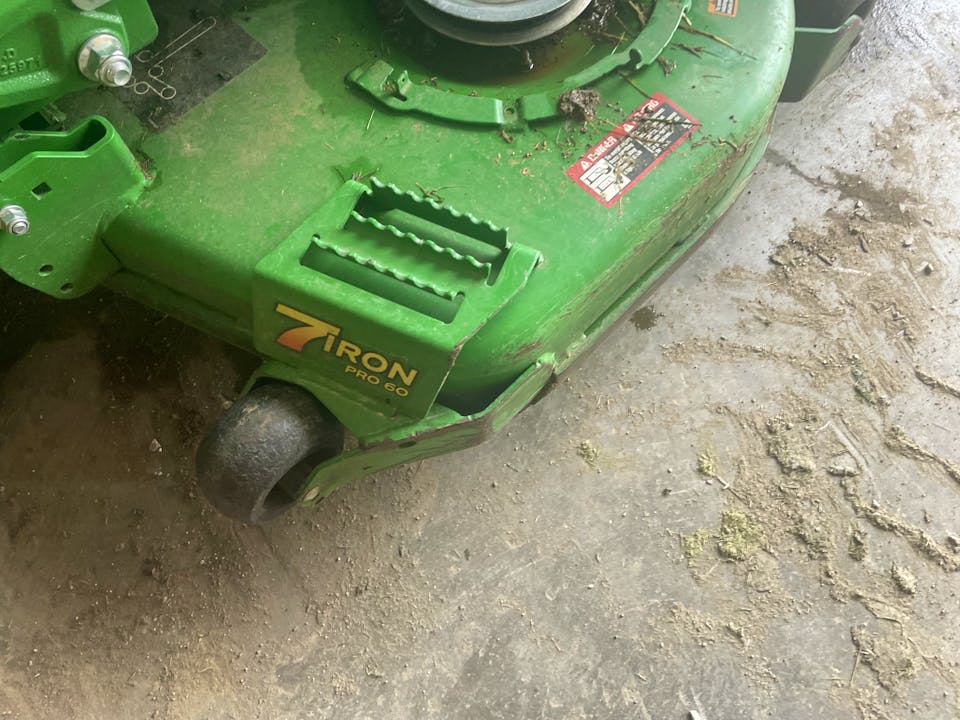 John Deere Z930R