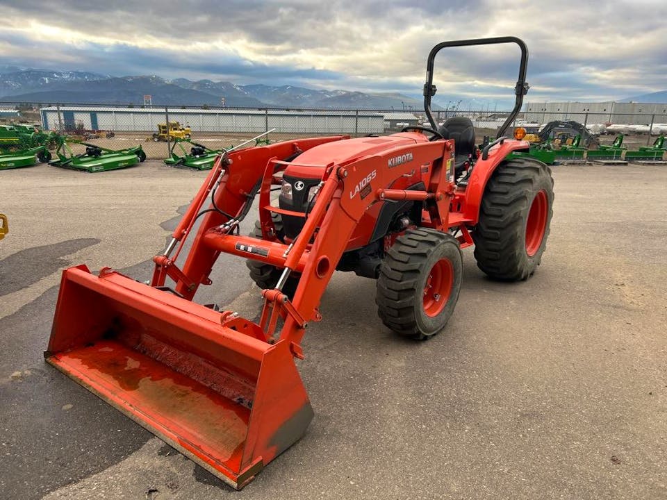 Kubota MX5200HST