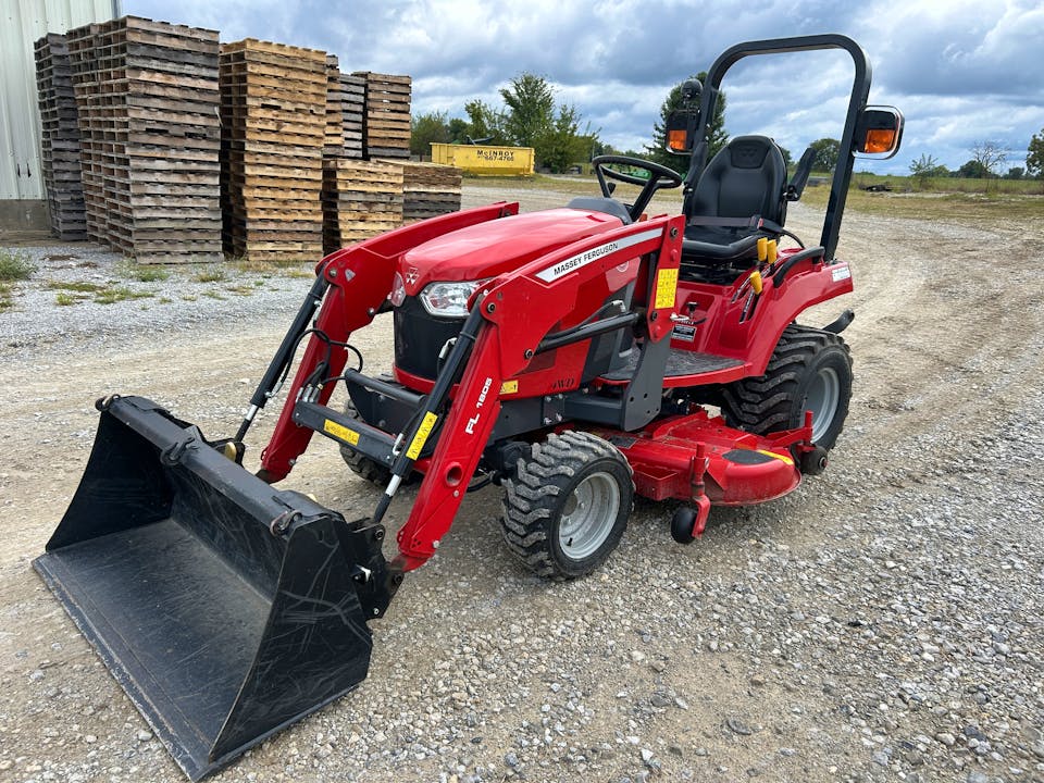 Massey Ferguson GC1725M