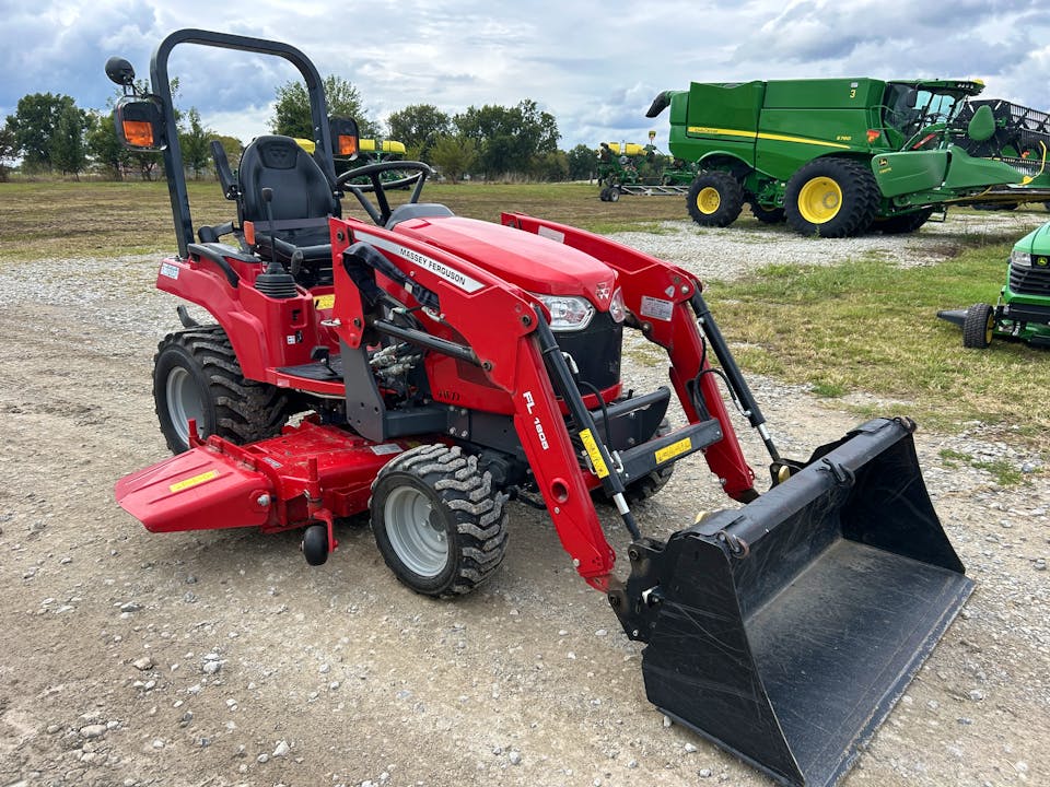Massey Ferguson GC1725M