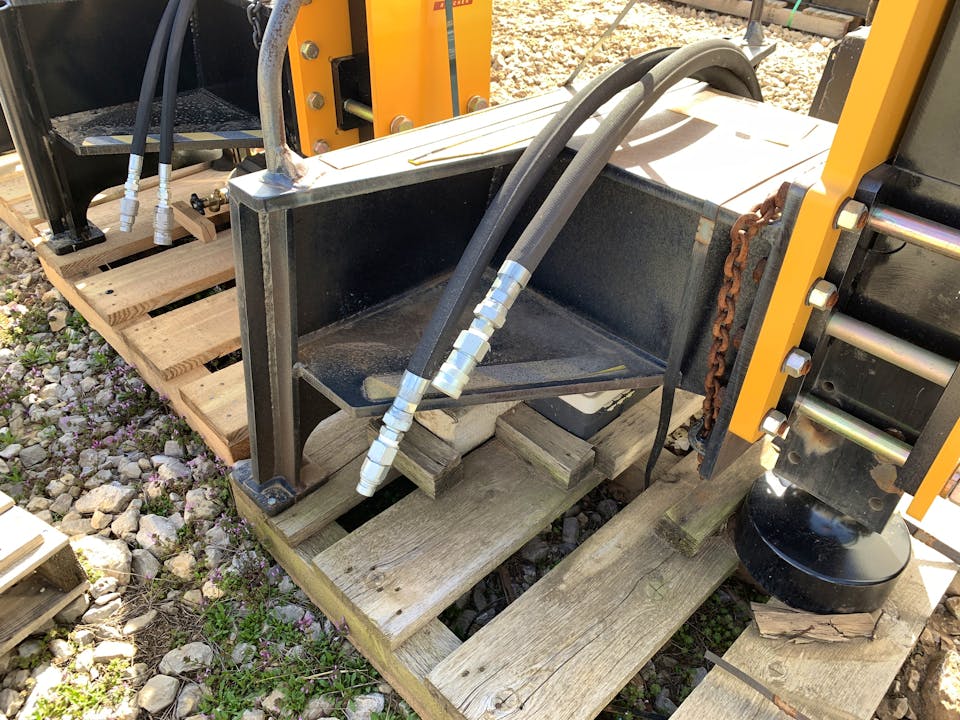 Montana 1500E MONTANA POST DRIVER