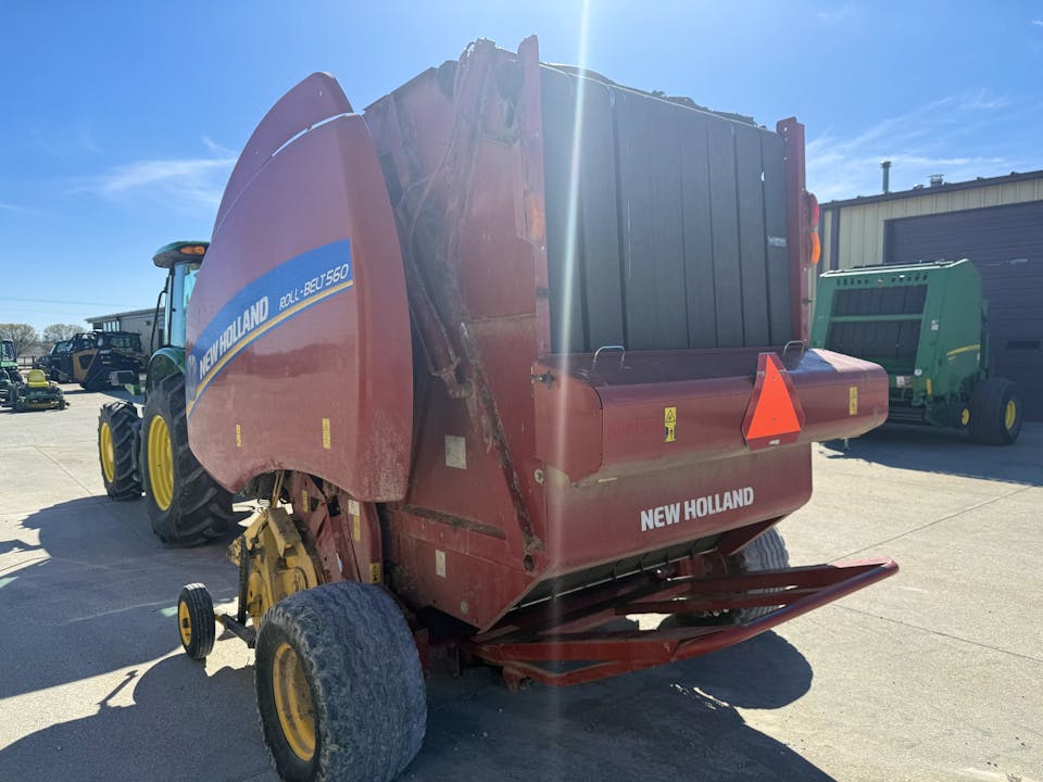 New Holland Rollbelt 560
