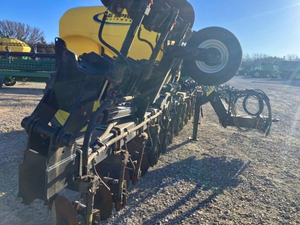 AG Spray Equipment LA5000