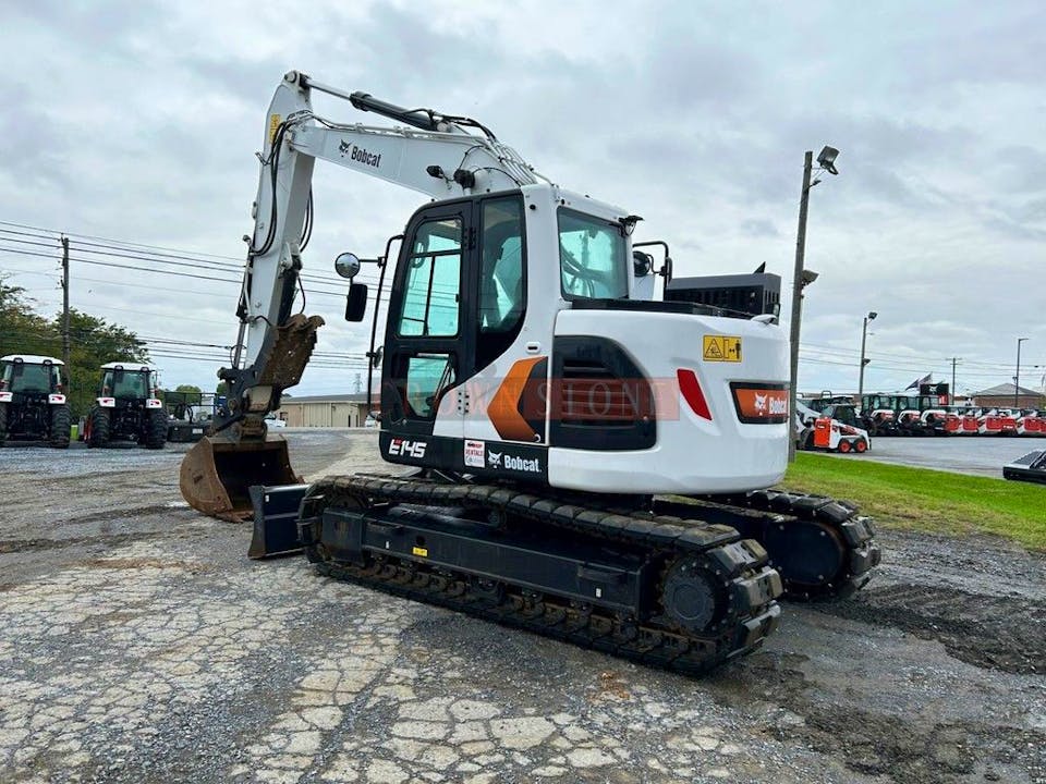 Bobcat E145
