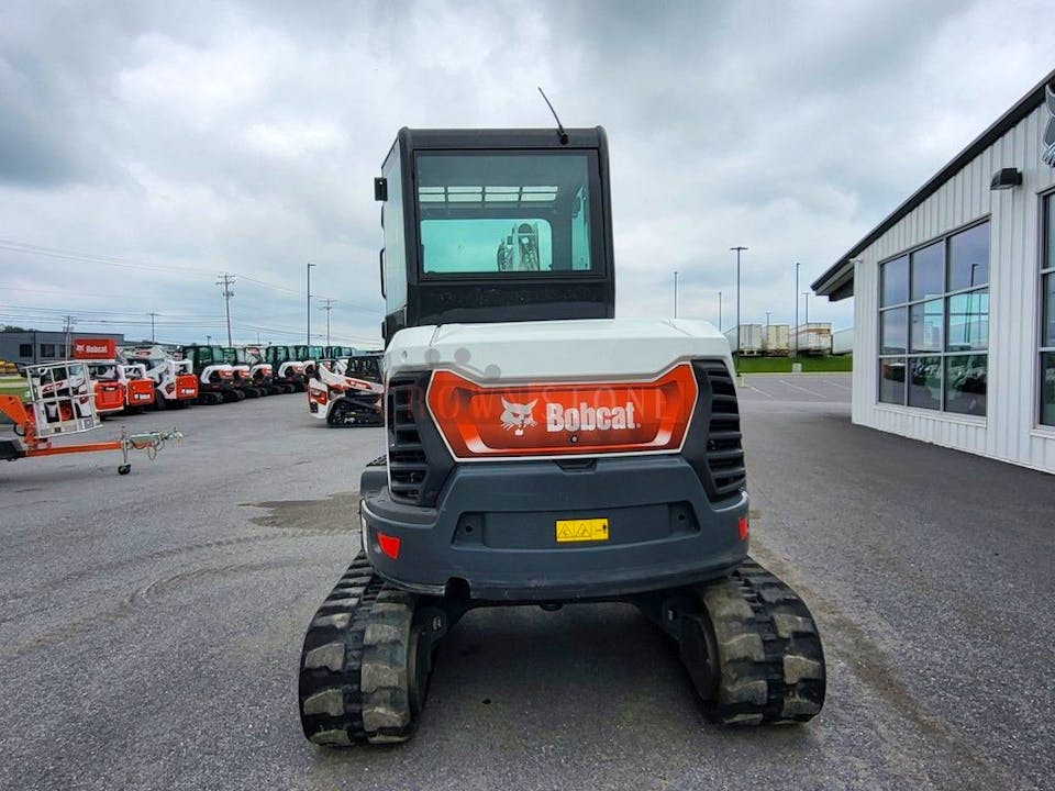 Bobcat E60 R2