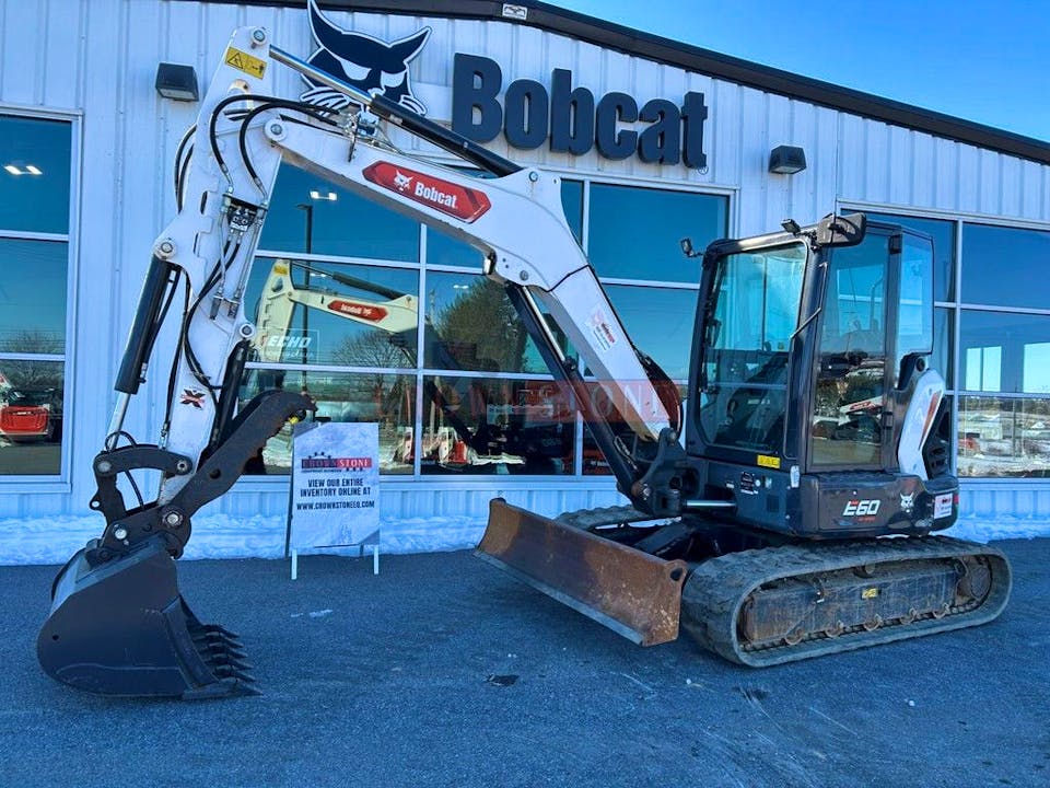 Bobcat E60 R2