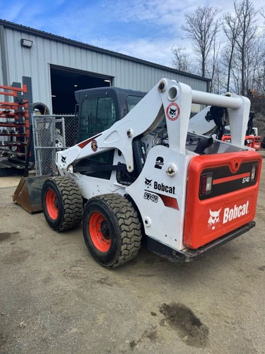 Bobcat S740