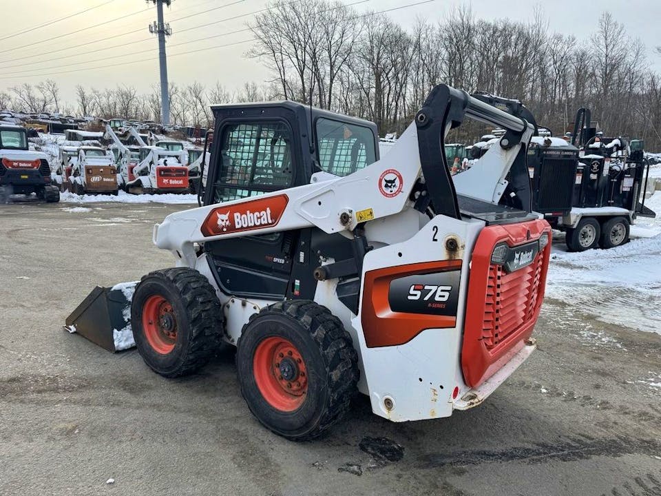 Bobcat S76