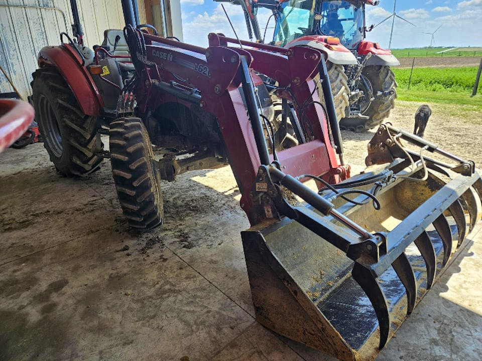 CASE IH FARMALL 75C