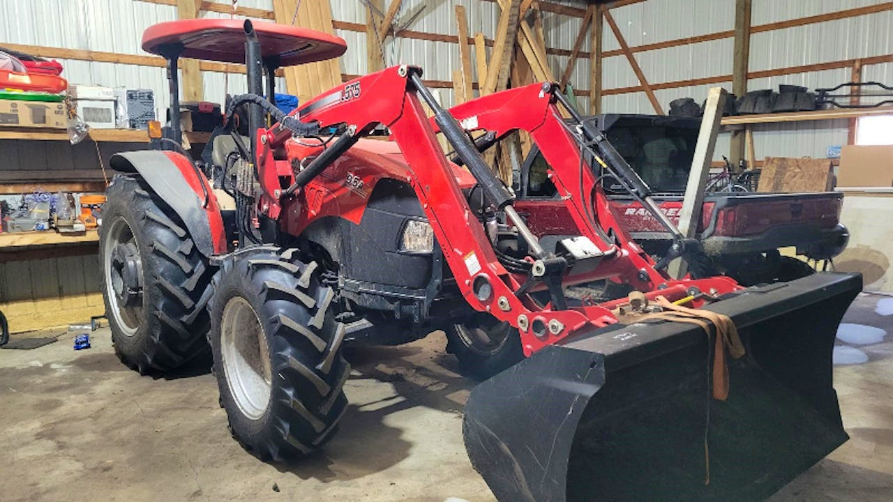 CASE IH FARMALL 95A
