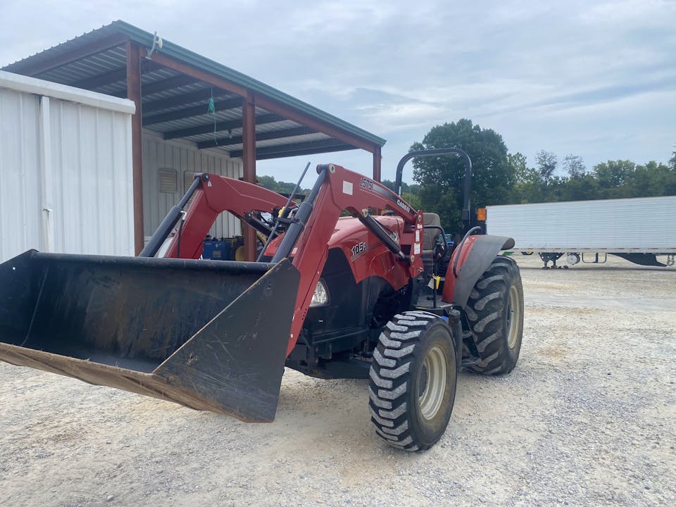 Case IH Farmall 105A